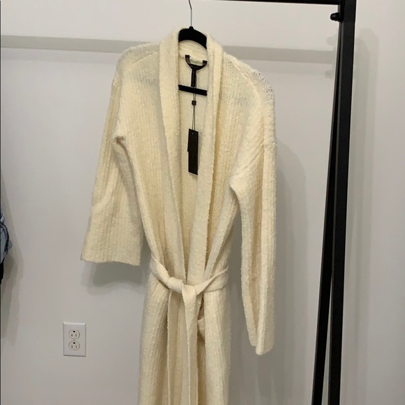 BCBG oversized cardigan - Picture 2 of 5
